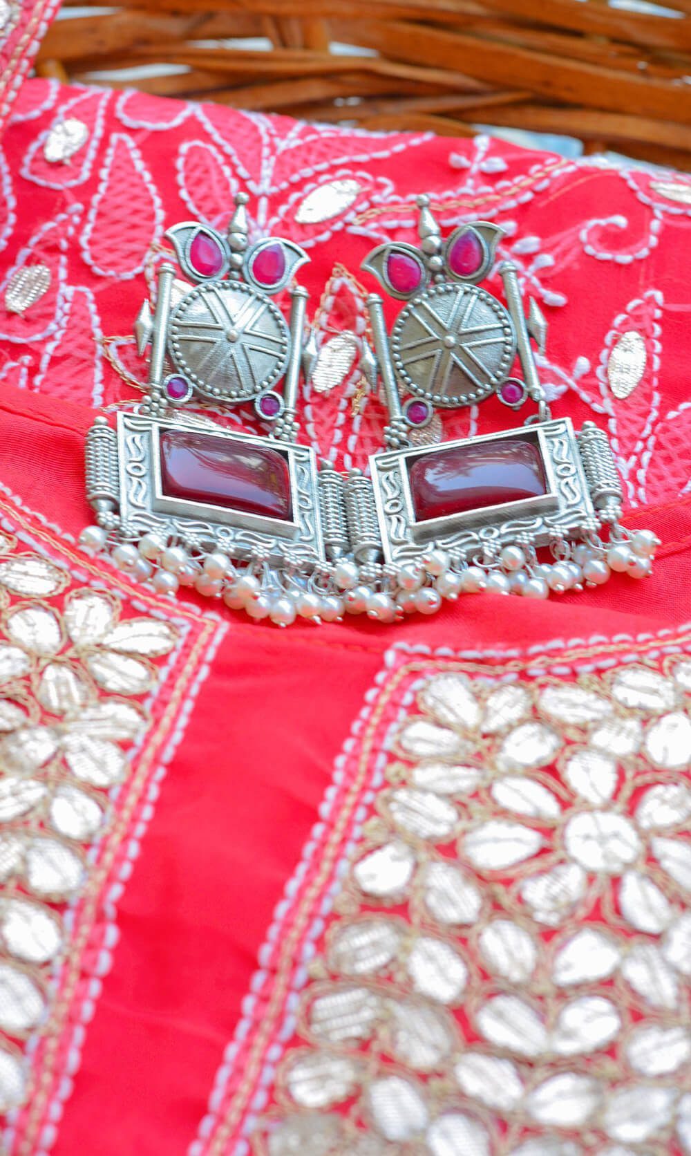 Pearlfect Antique Pure Brass Craftsmanship with Pearls