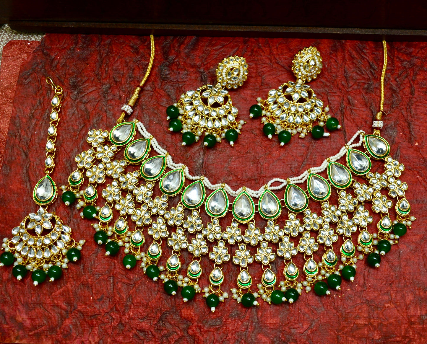 Pearlfect Teardrop Kundan with Flower Design and Maang Teeka