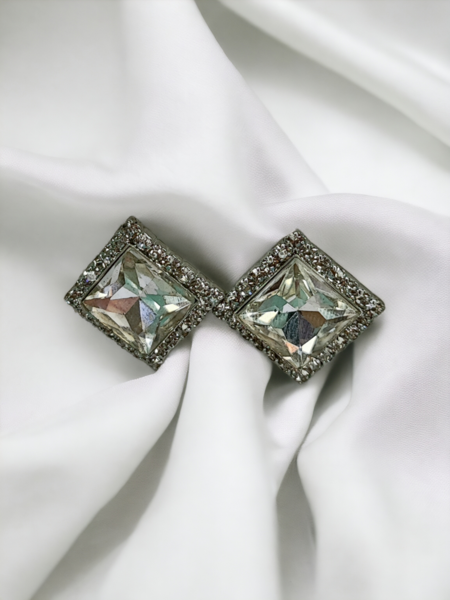 Pearlfect Crystal Stone Earrings