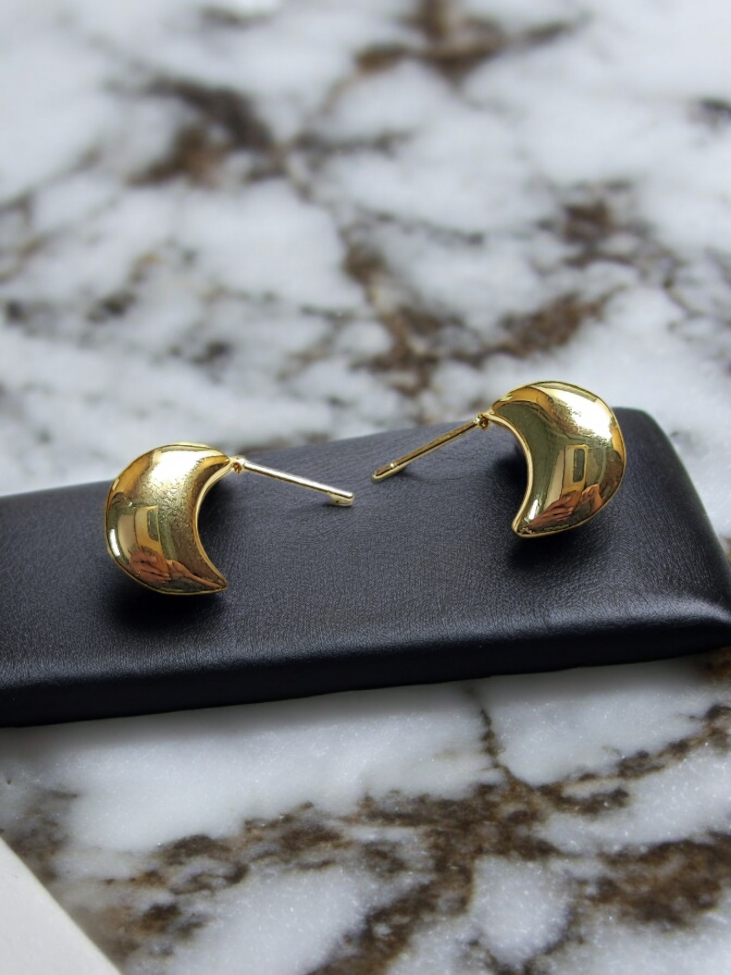 Pearlfect Gold Mini Moon Stud Earrings