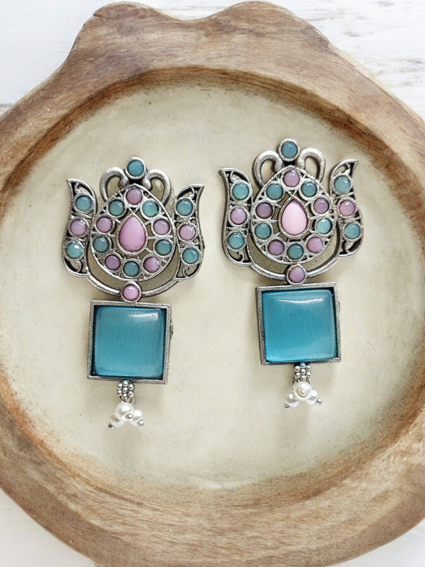 Pearlfect Antique Swan Silver Replica Earrings with Resin & Pearls