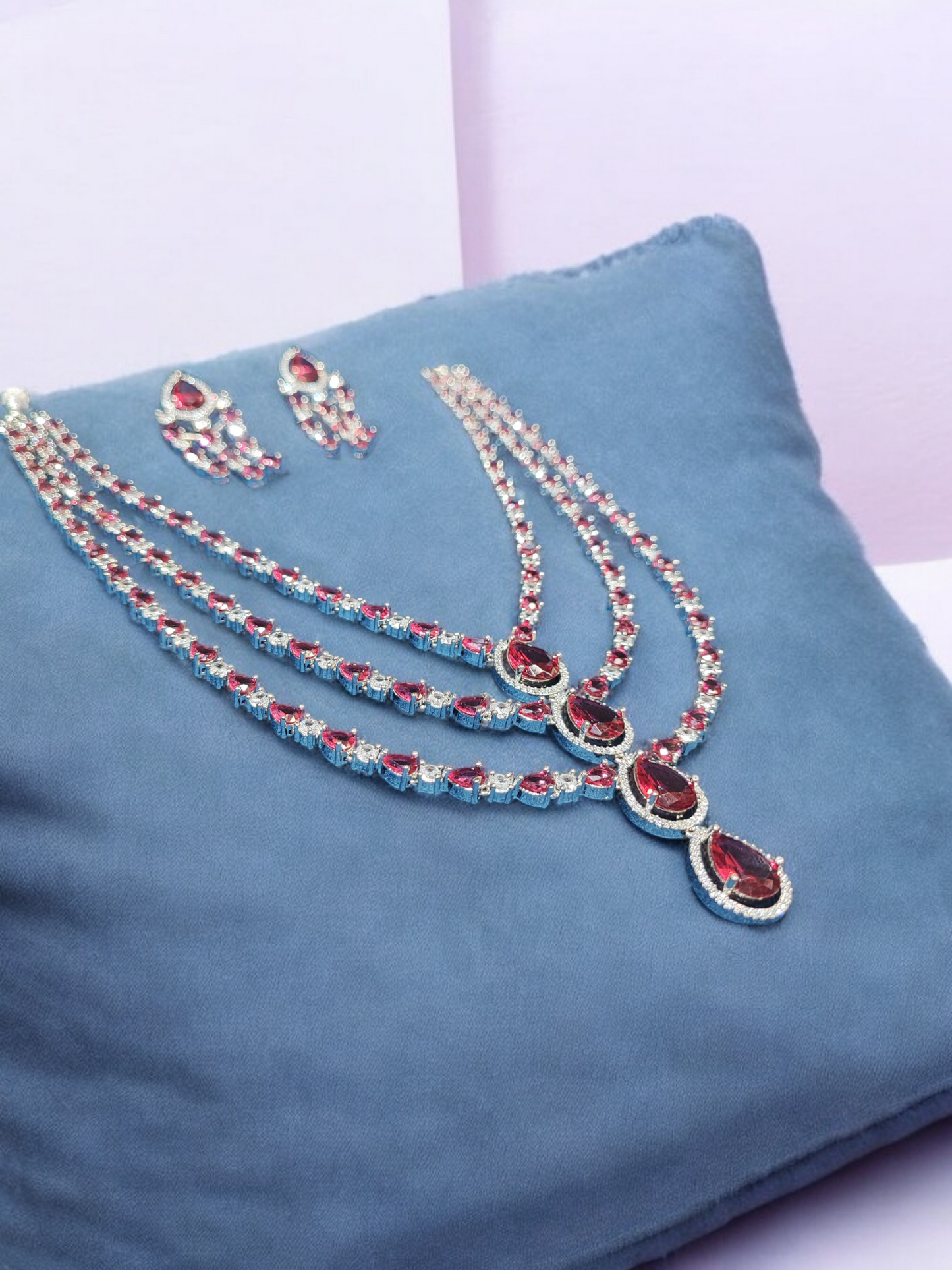 Pearlfect Triple Layer Head-Turner AD Necklace Set