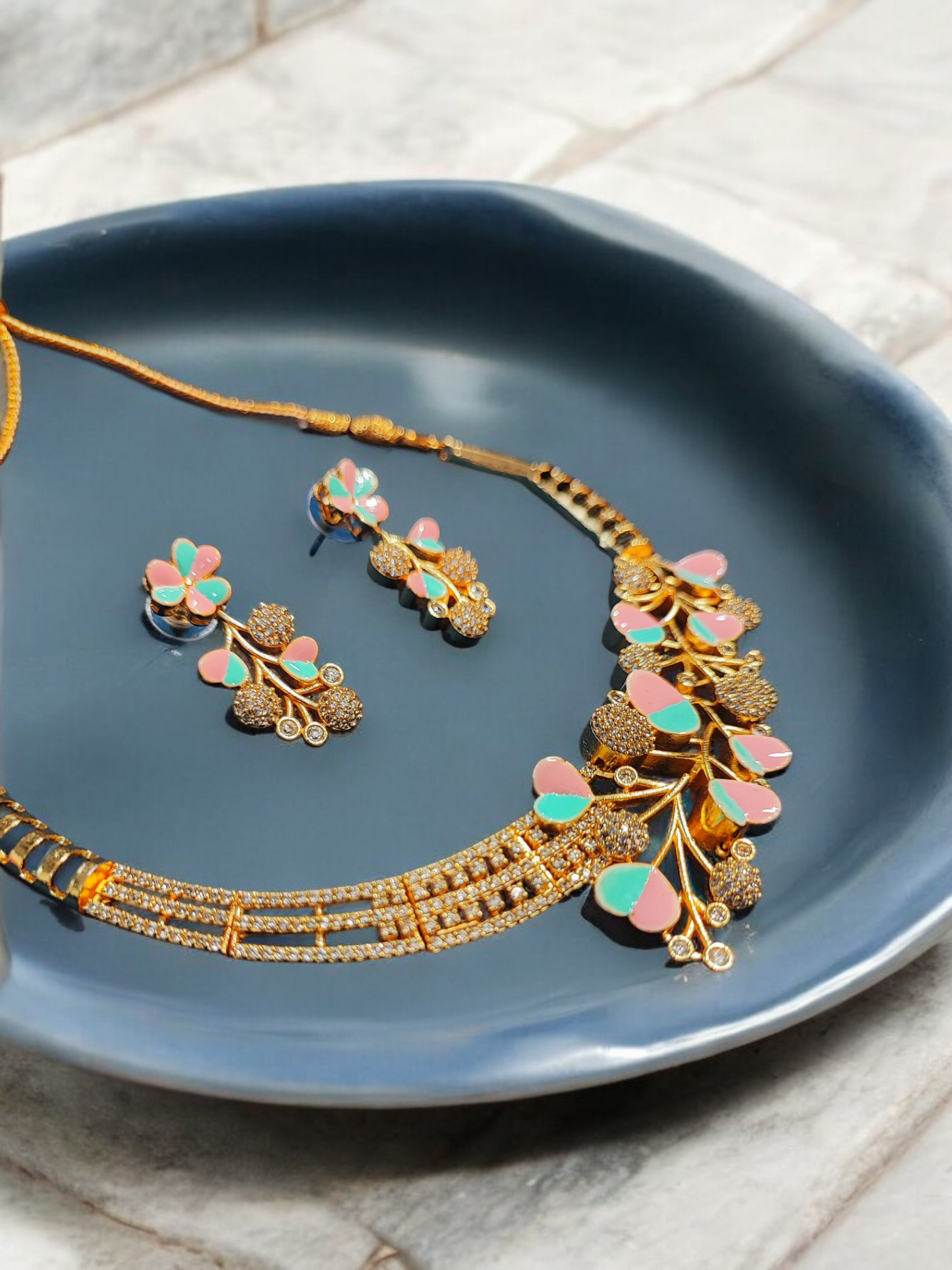 Pearlfect Flower Hearts Necklace Set