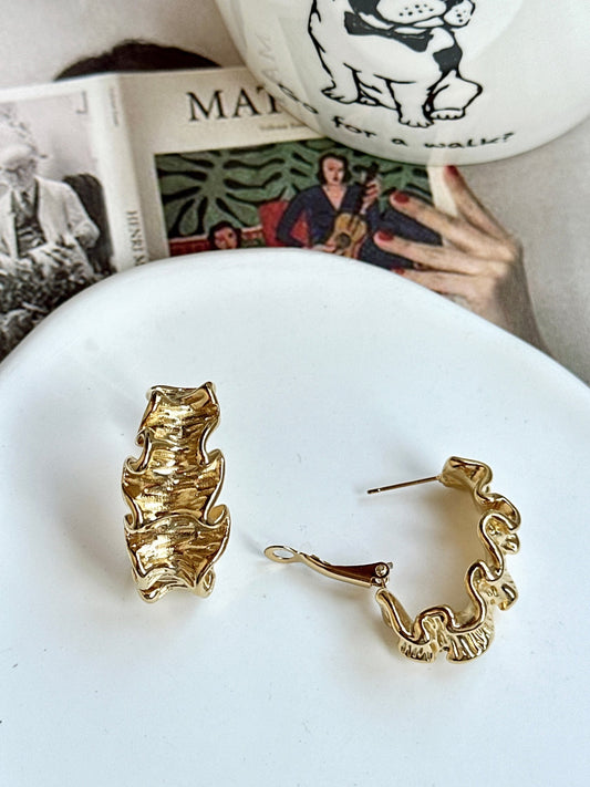 Pearlfect 18k Gold-Plated Squeezy Swirl Earrings