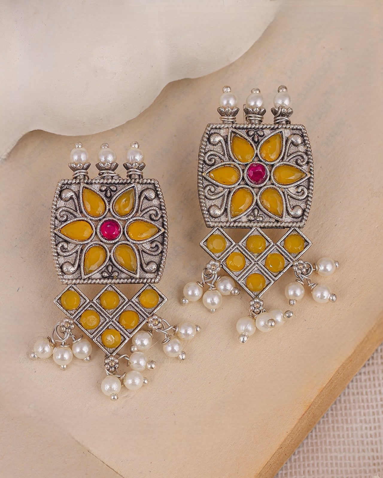 Pearlfect Ziva Luxe Floral Studs