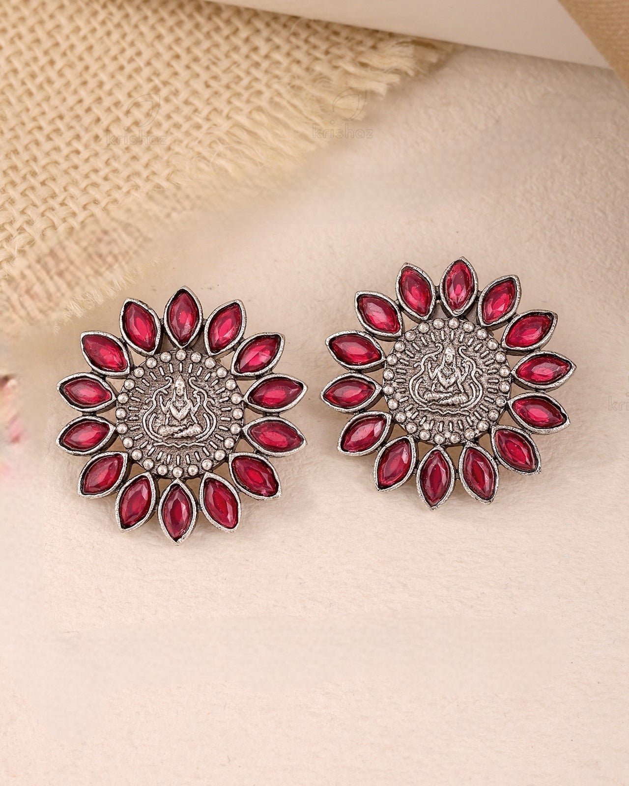 Pearlfect Ivory Petal Stud Earrings