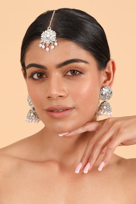 Pearlfect Chaand Taara Maang Teeka with Earrings