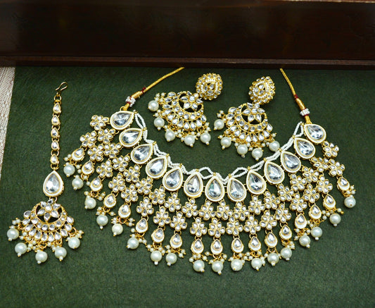 Pearlfect Teardrop Kundan with Flower Design and Maang Teeka
