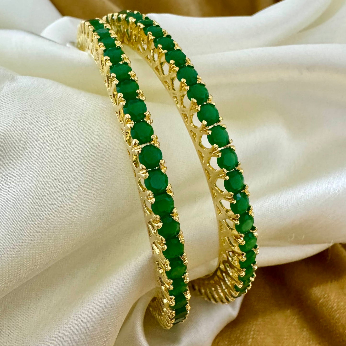 Pearlfect Radiance Gold-Plated Bangles