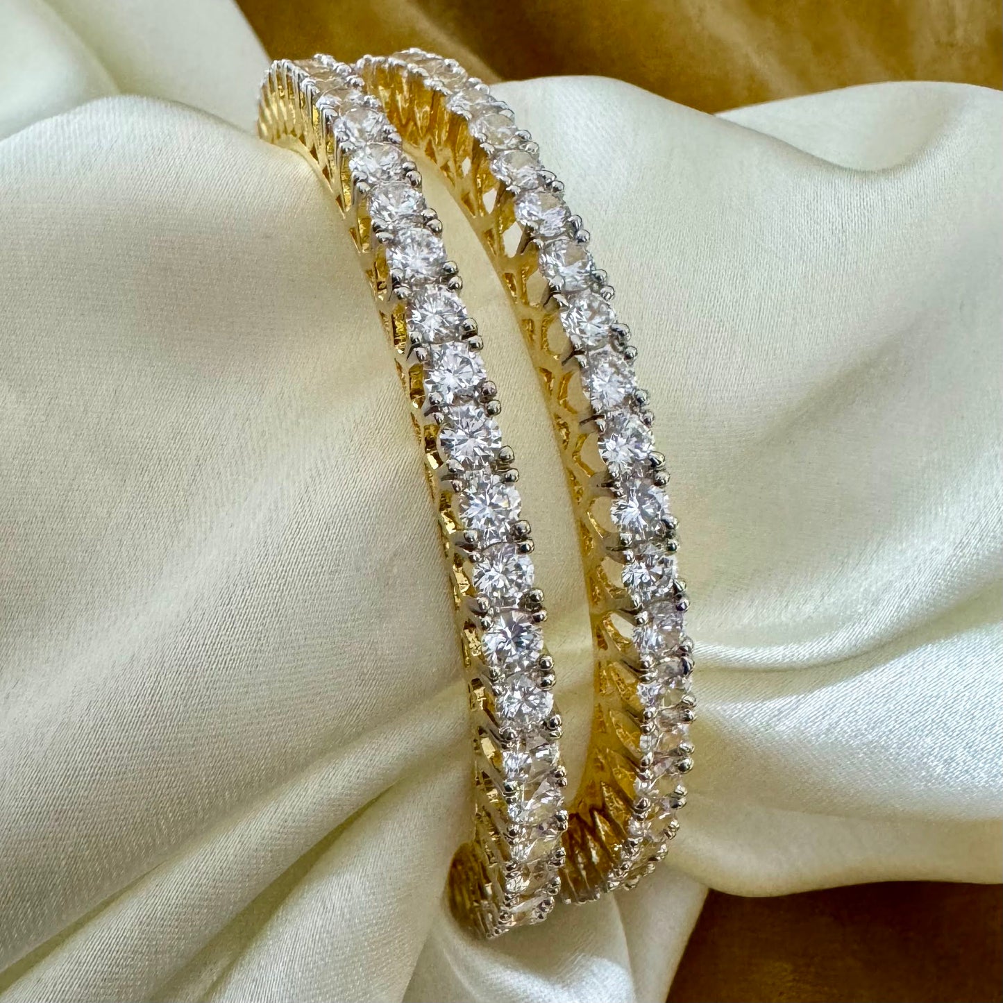 Pearlfect Radiance Gold-Plated Bangles