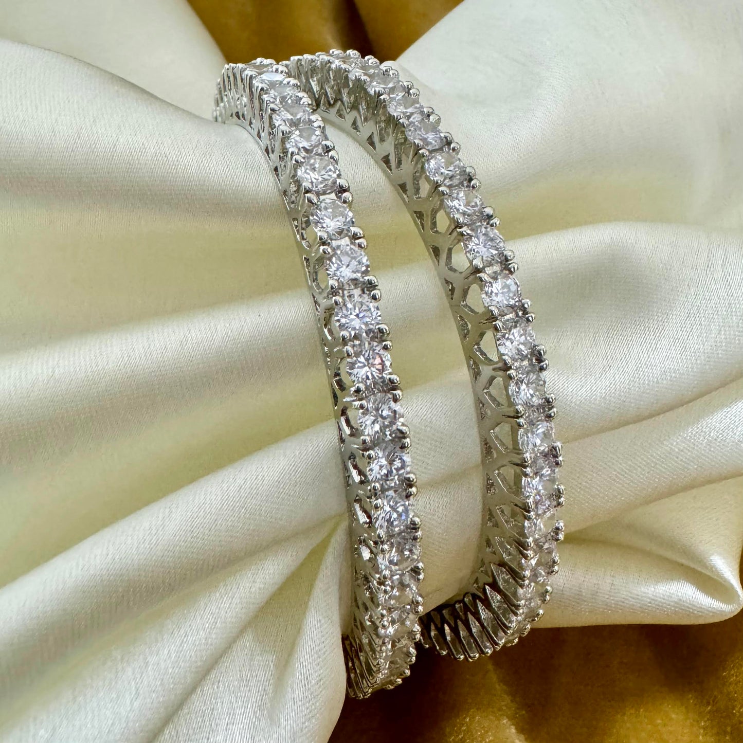 Pearlfect Radiance Gold-Plated Bangles