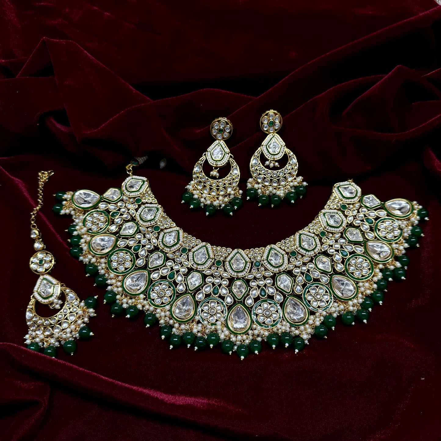 Pearlfect Exquisite Semi-Precious Kundan Set with Maang Teeka
