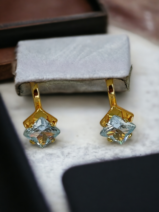 Pearlfect Star Crystal Earrings