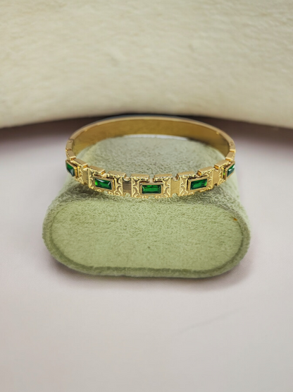 Pearlfect Vintage Gold Bracelet with Zirconia Stones