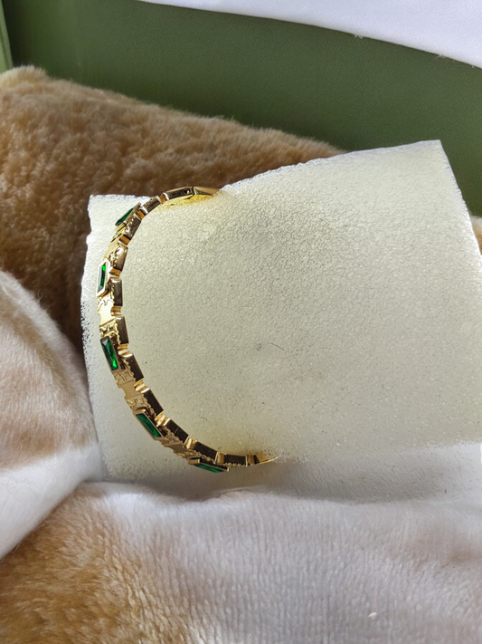 Pearlfect Vintage Gold Bracelet with Zirconia Stones