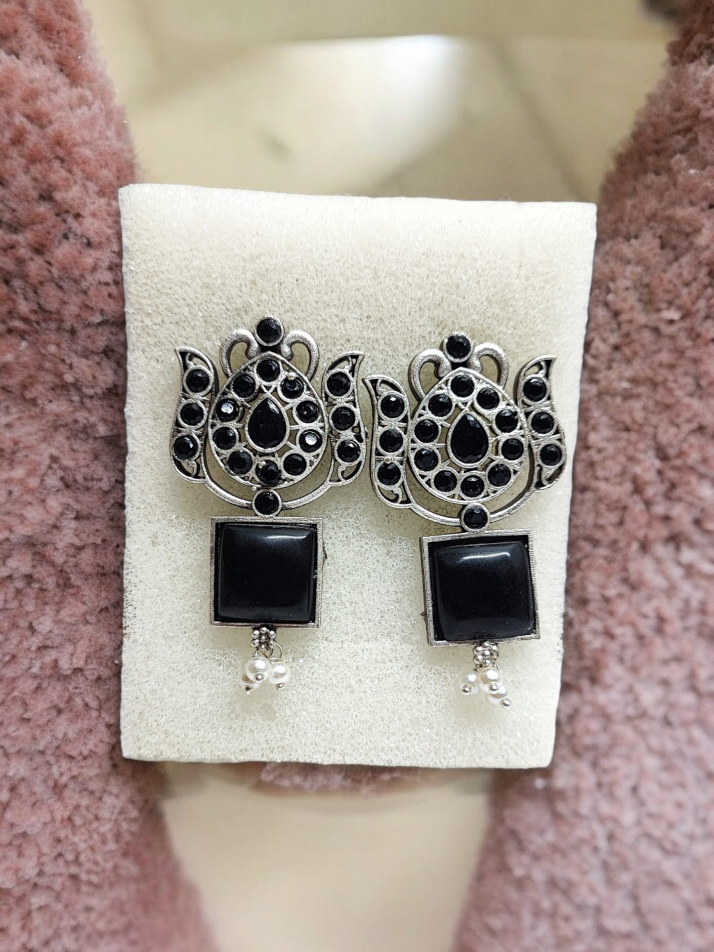 Pearlfect Antique Swan Silver Replica Earrings with Resin & Pearls