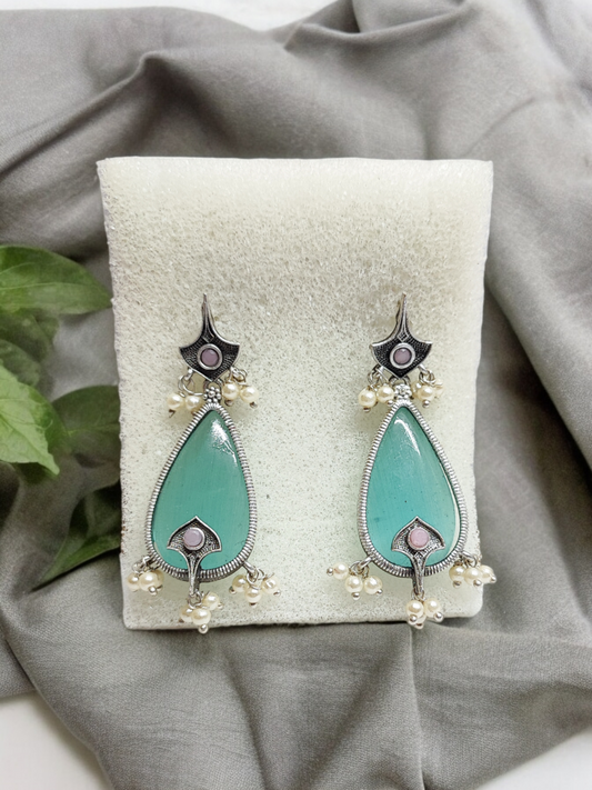 Pearlfect Teardrop Resin Earrings with Diya & Pearls