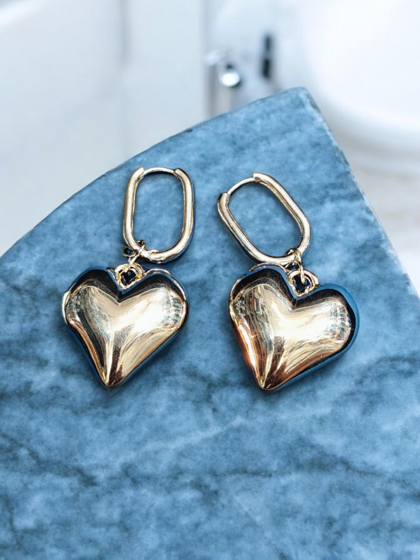 Pearlfect Big Heart Earrings