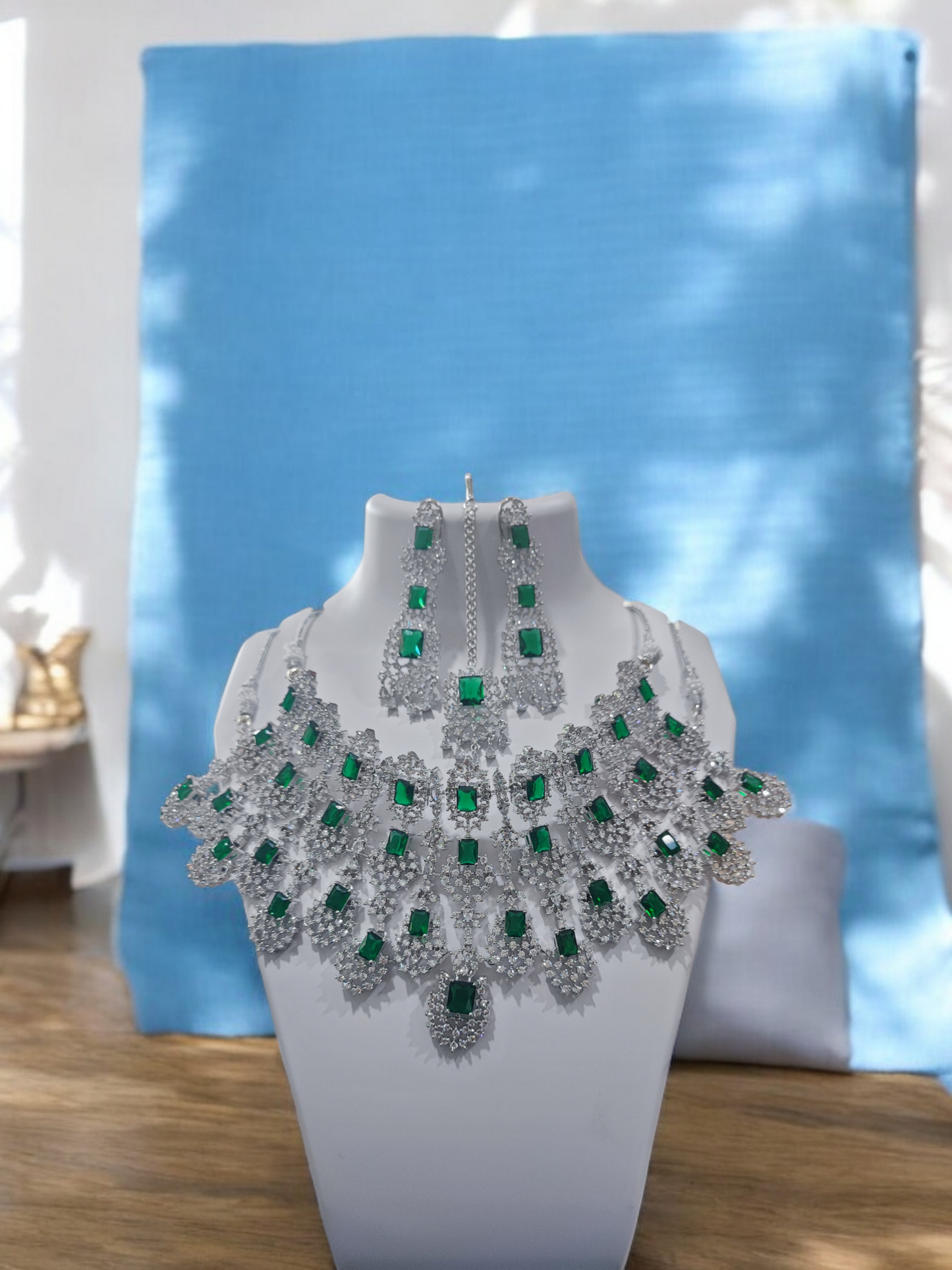 Pearlfect Kiara Advani Inspired Necklace Set with Maang Teeka