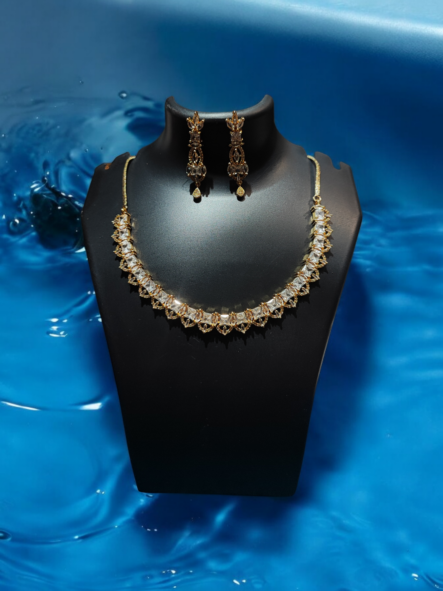 Pearlfect Sleek Sensation AD Necklace Set