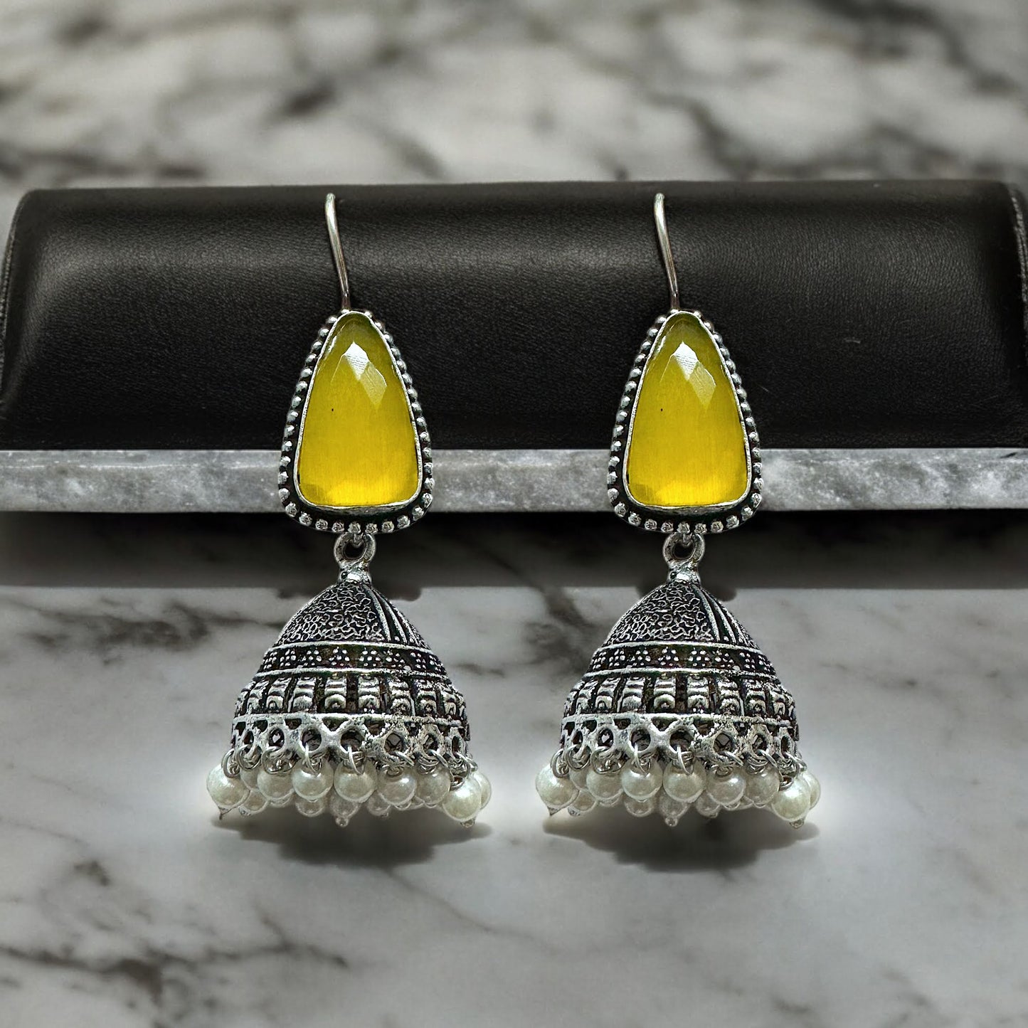 Pearlfect Glimmering Gemstone & Pearl Chandeliers