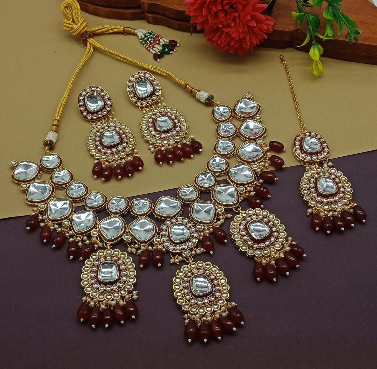 Pearlfect Wedding Kundan Set with Maang Teeka