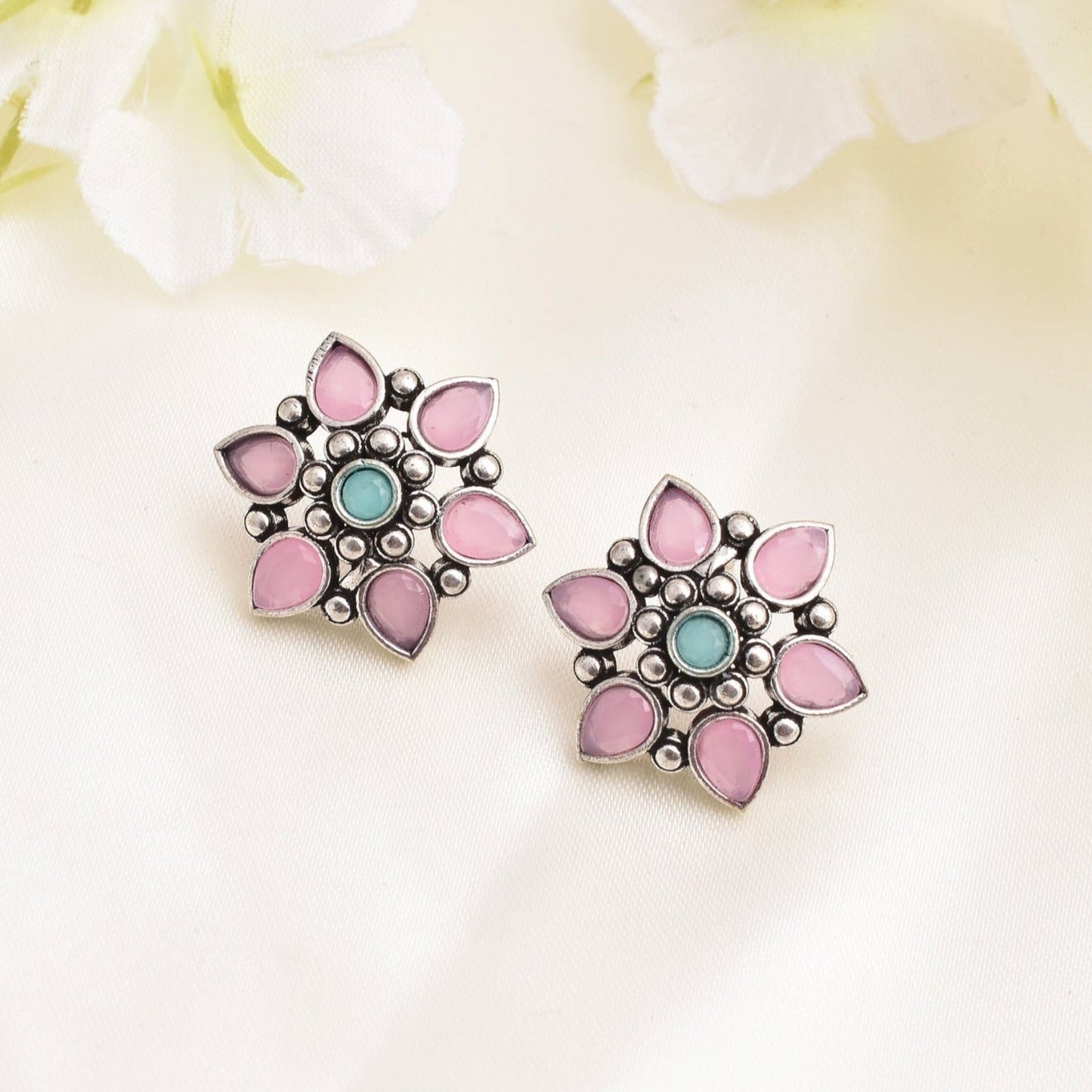 Pearlfect Dual Petal Flower Earrrings