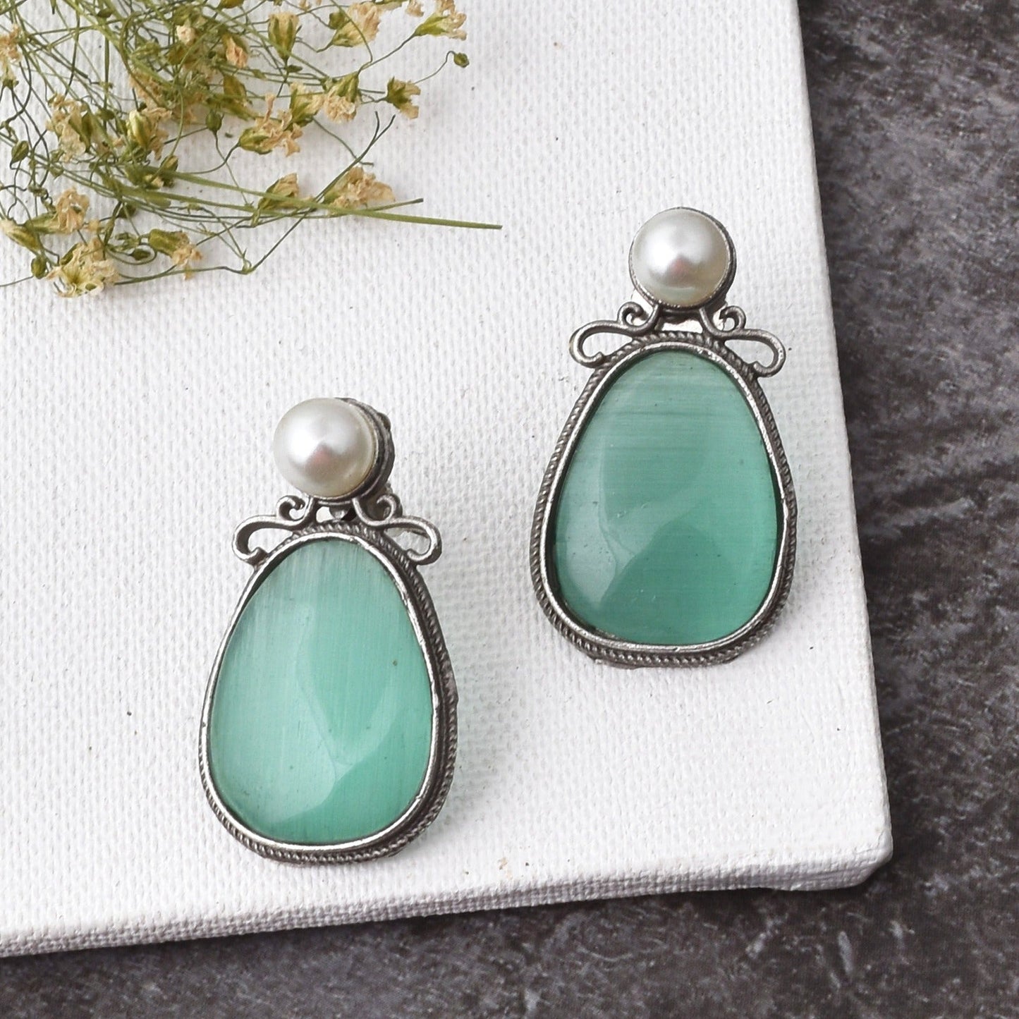 Pearlfect Mirror Pearl Earrings