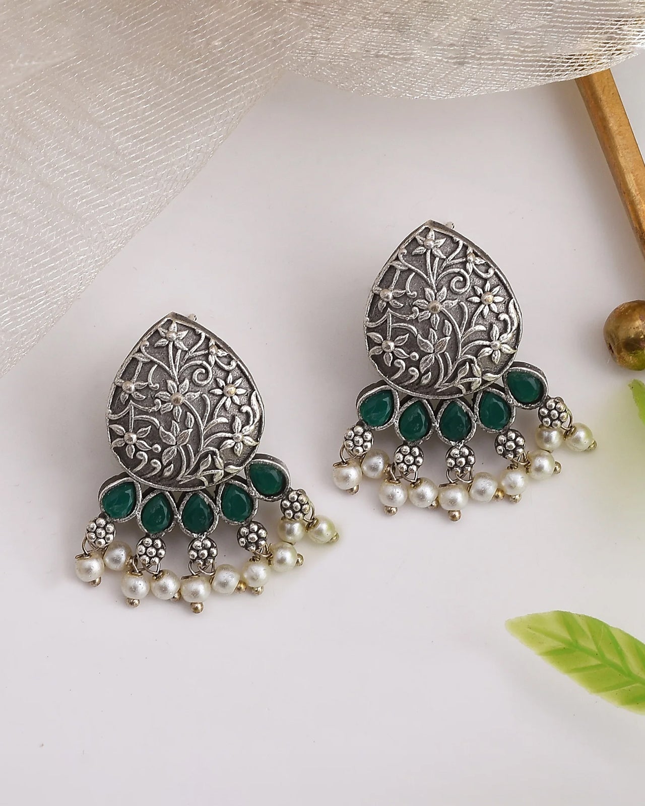 Pearlfect Floral Shield Earrings